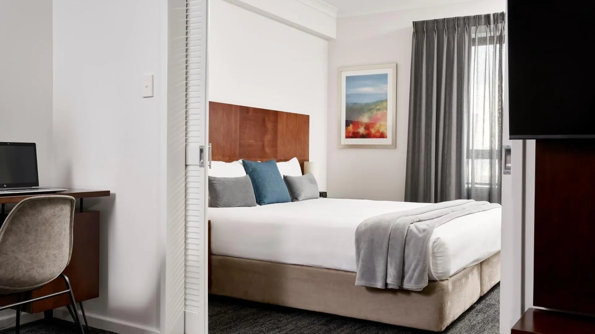 Quest West End Aparthotel Perth 4*,  Australia